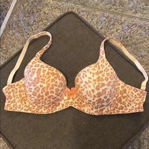 Body by Victoria tshirt bra, 32DD